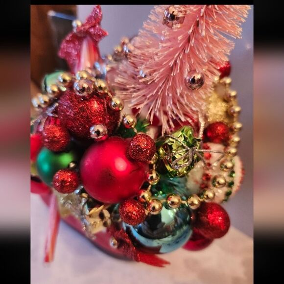 Vintage Mint '50s Ceramic Santa Boot w/Vintage Ornaments/Tree Centerpiece 9"x5" - Picture 7 of 8